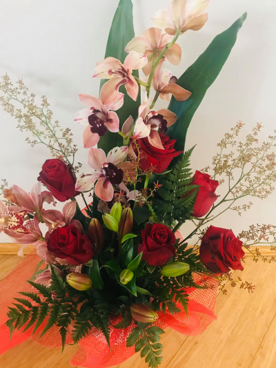 Carramar Flowers & Gifts - Red Roses Arrangement